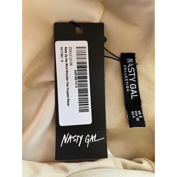 Nasty Gal Keep Up the Work Shoulder Pad Cropped Blazer in Natural Size 8 - Picture 8 of 8